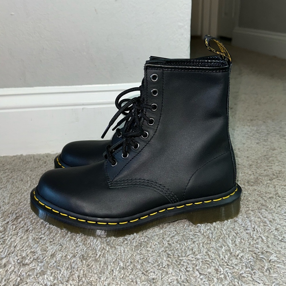 NWOB Dr Martens Women’s 1460 Nappa Leather Lace Up Boots
